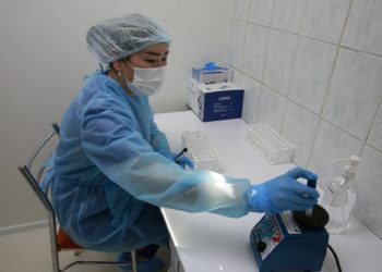Баасы — 490 сом. Санэпидемстанцияда ПЦР-тесттин баасы арзандады