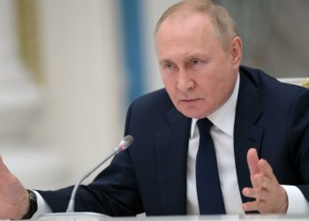 Путин Кыргызстан менен абадан коргонуу системасын түзүү боюнча сүйлөшүүлөрдү жүргүзүүгө буйрук берди