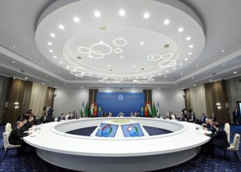 Тажикстан менен Түркмөнстандын президенттери достук, ынак коңшулук жана кызматташтык жөнүндө келишимге кол койгон жок