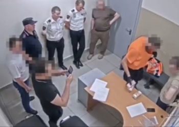 «Шереметьево» аэропортунун кызматкери Москва-Бишкек каттамындагы эки жүргүнчүнүн 21 миллион рубль акчасын уурдоого шектелүүдө