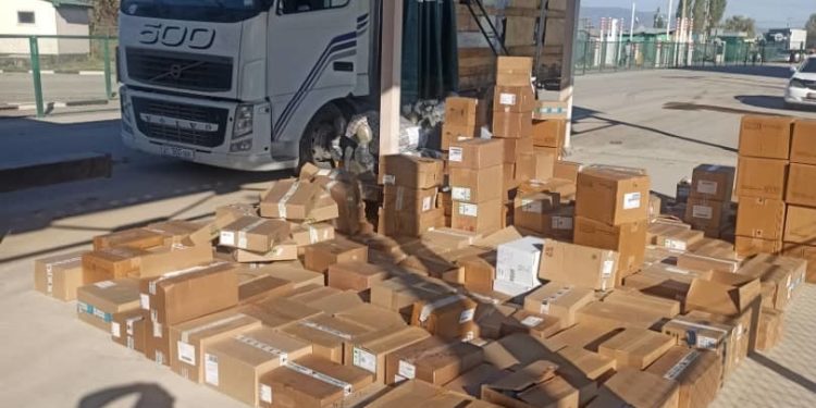 Кыргызстанга контрабандалык дары-дармек ташыган унаа кармалды