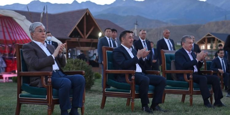 Касым-Жомарт Токаевдин Чолпон-Атага болгон сапарынын видеосу жарыяланды