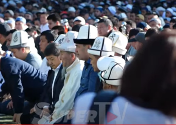 Бишкекте Айт намазы окулду