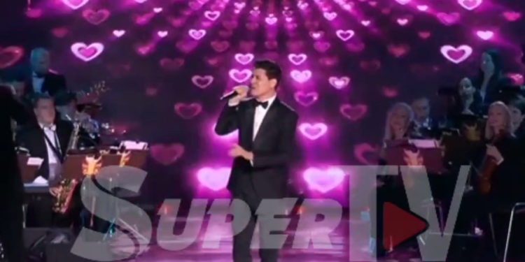 Ырчы Бек Исраилов «Славян базары» сынагында «Я люблю тебя до слёз» ырын аткарды (видео)