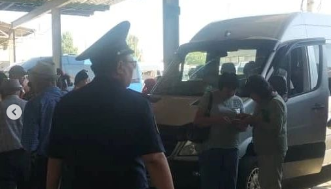 Жол кирени көтөргөн Ысык-Көлгө каттаган айдоочулар текшерилүүдө