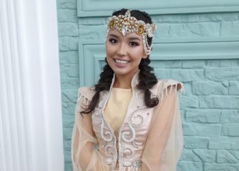 Арнис Кыдырмышев менен Альбина Имашова кызы Мадаленаны турмушка узатты