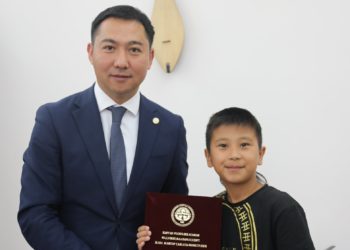 «Кичинекей Брюс Ли» атыккан Нурмухаммедди Гиннесс рекорддор китебине киргизүү пландалууда