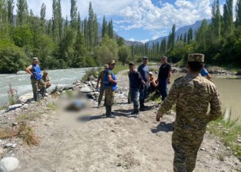 Баткенде Исфайрам-Сай дарыясына аккан 10 жаштагы баланын сөөгү табылды