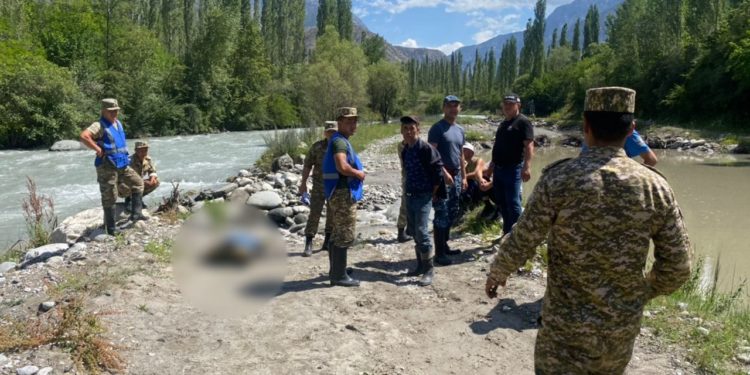 Баткенде Исфайрам-Сай дарыясына аккан 10 жаштагы баланын сөөгү табылды