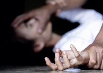 16 жаштагы кызды зордуктоого шектелгендер сот залынан бошотулганы айтылды