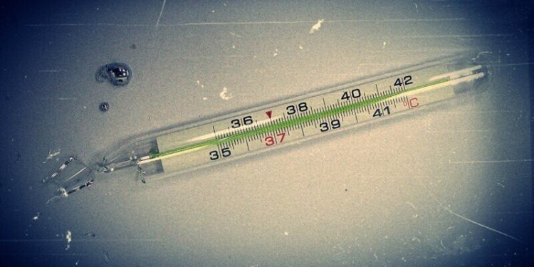 «Чаң соргучту колдонбоңуз!». Градусник сынса эмне кылуу керек?