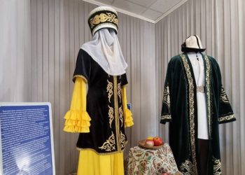 «Мосфильмдин» костюм үйү кыргыз улуттук кийими менен толукталды