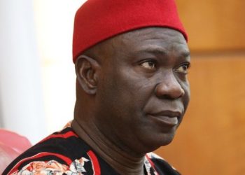 Нигериялык саясатчы 21 жаштагы баланын органын кызына алуу үчүн зордоп Лондонго алып келген