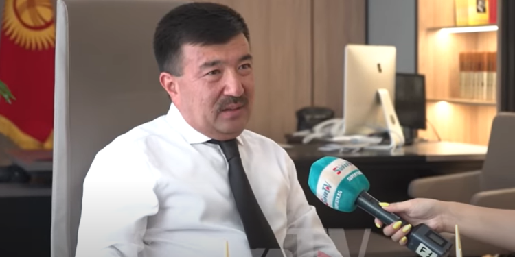 Депутат Бактыбек Сыдыков: «Келиндеримди өз кызымдай көрөм. Уулдарымдан да жакшы көрөм»