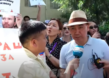 Равшан Жээнбеков: «Соттор зомбулук маселесинде адилеттүүлүктү жоготуп алышты»