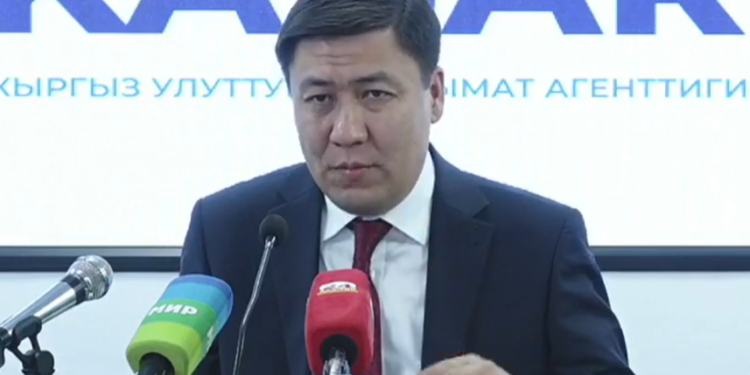 Канча мектеп директору кызматтан кетет? Бейшеналиев жооп берди