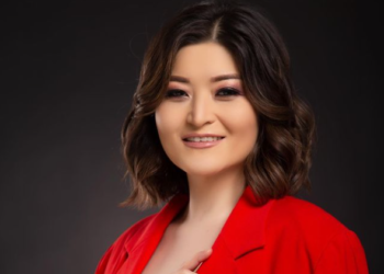 «Музыкалык билимимди колдоноюн дедим». Ырчы Алтынай Асанбекова чыгармачылыкка жең түрө киришет