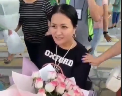 «Атай, эми апаң өз алдынча басат». Аквапаркта көз жумган окуучунун апасы Түркияда операция жасатып келди