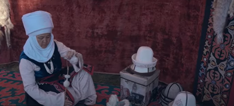 Өзбекстандын президентинин баракчасына Кыргызстан тууралуу видео жарыяланды