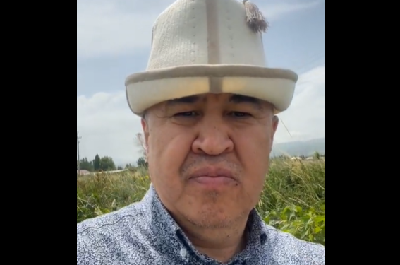 «1 гектардан 1 миллион сом». Алтынбек Сулайманов карагаттан пайда тапкан дыйканды көрсөттү