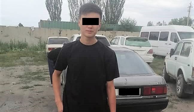 Караколдогу жаңы асфальт төшөлгөн жолдо дрифт уюштурган айдоочуга айып салынды