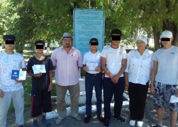 Чүйдө абактагы 7 өспүрүм окууну аяктагандыгы тууралуу күбөлүк алды (сүрөт)