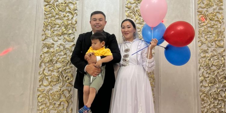 Ырчы Азиз Батыров экинчи ирет ата болот (видео)