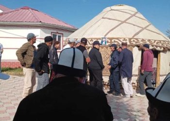 Ысык-Ата районунда «Дөө Чыңгызды» жерге берүү зыйнаты болууда (фото)