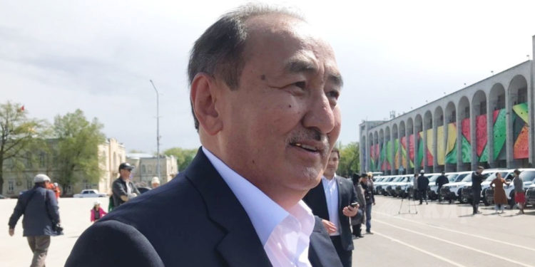 Алымкадыр Бейшеналиев Кыргызстандан белгисиз мөөнөткө чыгып кетет