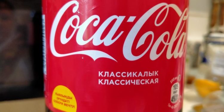 Новосибирскте Кыргызстанда чыккан Coca-Cola сатыла баштады