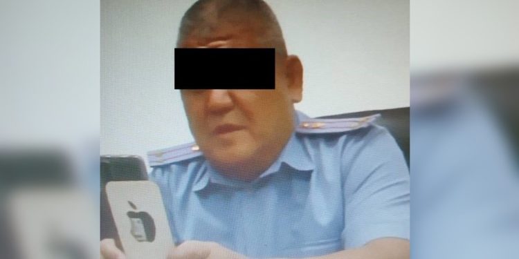 УКМК Бишкектеги райондук милициянын бөлүм башчысын кармады