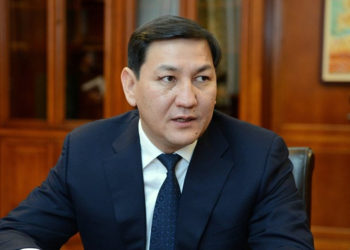 «Видео 2 жыл мурда тартылган». Абдил Сегизбаевдин жактоочусу кайрылуу жасады