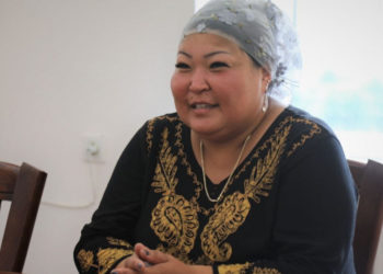 «Ынтымак» паркында жылдызы жанган Бегимай Турусбекова тасмага тартылууга сунуштар түшүп жатканын билдирди