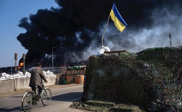 Элчи Кыргыз жарандарын Украинадан убактылуу чыгып кетүүгө чакырды