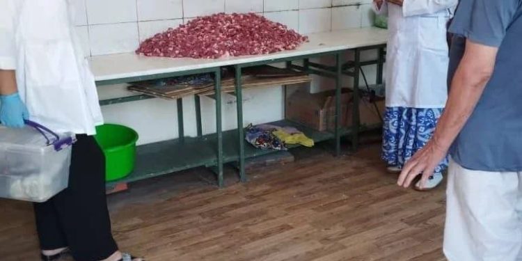 Ош шаарында санитардык талапты бузган 6 тамактануучу жай жабылды (фото)