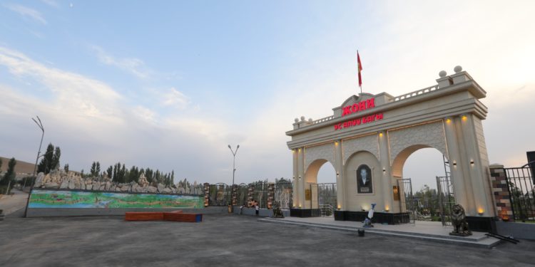 Сузак районунда Камчыбек Ташиевдин агасынын элесине арналган «Жони» паркы ачылды (фото)