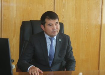 Жээнбековдун мурдагы жардамчысы Эрнис Толтоев президенттин Оштогу өкүлүнүн орун басары болуп дайындалды