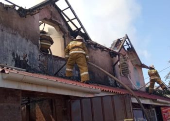 Бишкектеги үйдөн чыккан өрт чектөөгө алынды (видео)