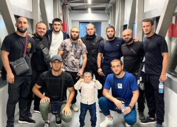 Кыргызстанга Хабиб Нурмагомедов менен блогер Хасбик келди (видео, сүрөт)