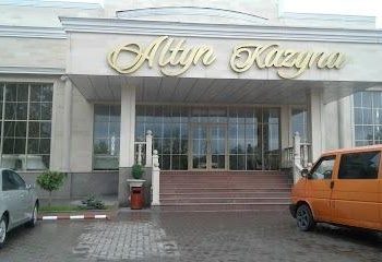 «Жумуш убактысынан тышкары болгон». Чүйдө 17 жаштагы кыздын зордукталышы боюнча «Алтын Казына» рестораны кайрылуу таратты