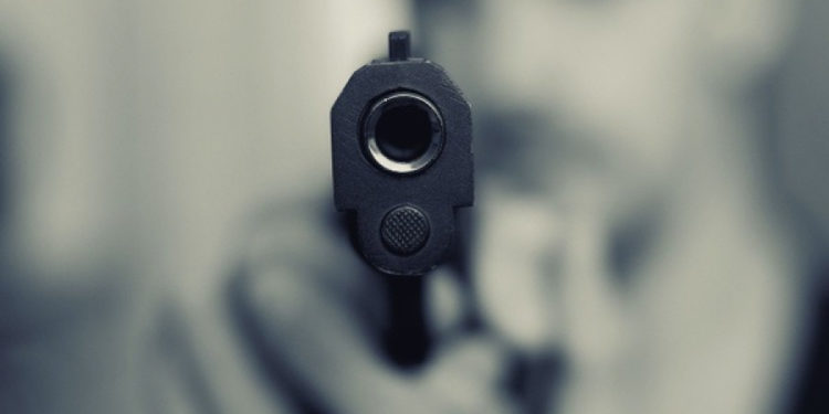 Орусиядагы кафеде чырдан улам ок атылган. 33 жаштагы Кыргыз жараны көз жумуп, дагы бирөө ооруканада