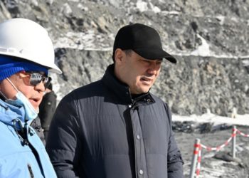 Бириккен демократиялык кыймылы: «Жогорку Кеңеш алгачкы жыйында Садыр Жапаровдон Кумтөргө байланыштуу отчёт алышы керек»