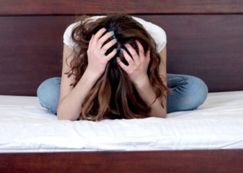 Бишкекте бийчи кыз хореографты сексуалдык ыдык көрсөтүүгө айыптады