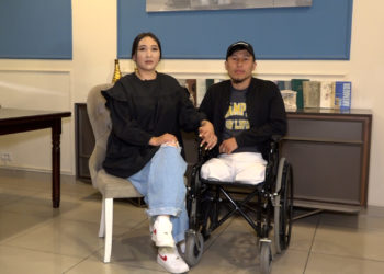 Поезд тебелеп, эки бутунан ажыраган Тилек Жумабеков менен жубайы көз жумду