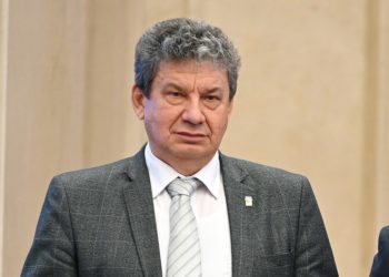 Бишкектеги №61 мектептин директору үй камагына чыгарылды