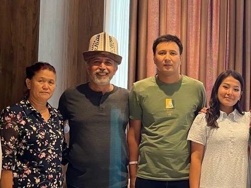 «Элден чогулган акча операцияга жетти». Түркияда бөйрөгүн алмаштырган актёр Нуржаасын Жумагулов ооруканадан чыкты (фото)