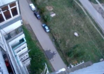 «Жандандыруу бөлүмгө жаткырылган». Кара-Көлдө 39 жаштагы киши 4-кабаттан кулап кеткен