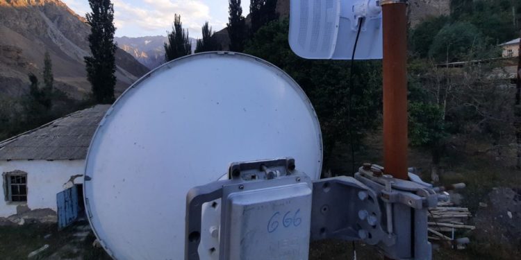 «Жергиликтүүлөрдүн кубанычында чек жок». Зардалыга интернет жетти (сүрөт)