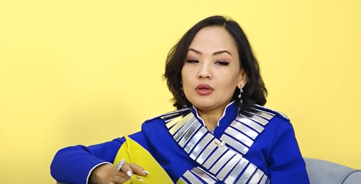 Гүлзат Мамытбек: «Балдарымды 3 жыл мурда көргөм. 18 жашка чыкканда өзүлөрү келишет»