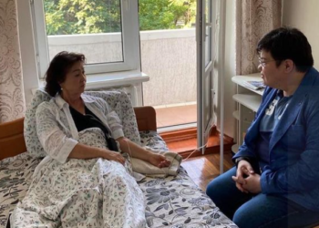 Темирлан Султанбеков Раиса Атамбаеванын 5 күндөн бери ооруканада жатканын айтты